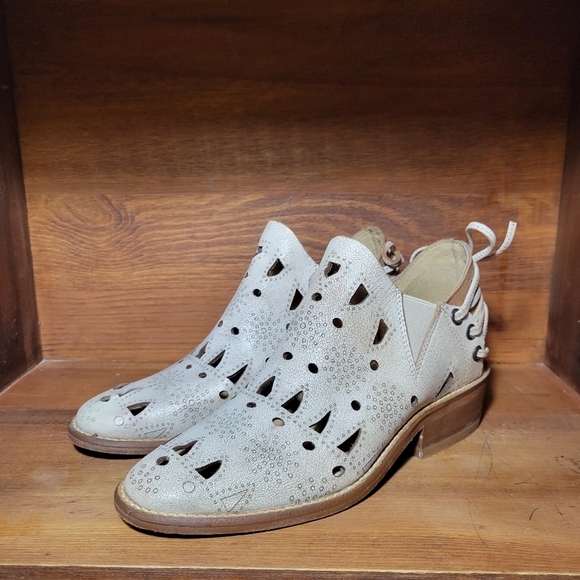 Musse & Cloud Sandstone Ankle Boot 5 - Picture 4 of 6